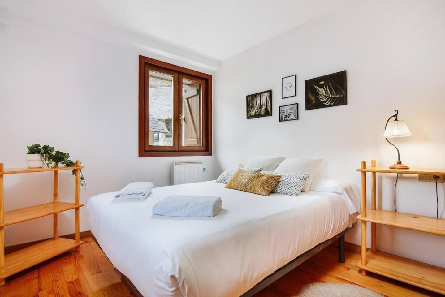 Cantal - apartamento 4 pax en Sallent de Gállego Luaran gambar