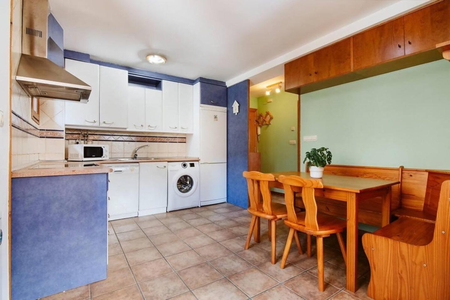Cantal - apartamento 4 pax en Sallent de Gállego Luaran gambar