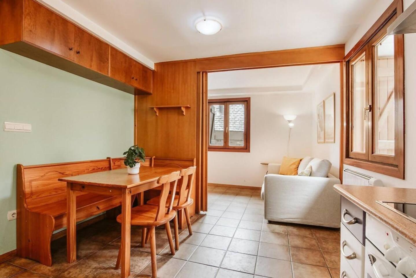 Cantal - apartamento 4 pax en Sallent de Gállego Luaran gambar