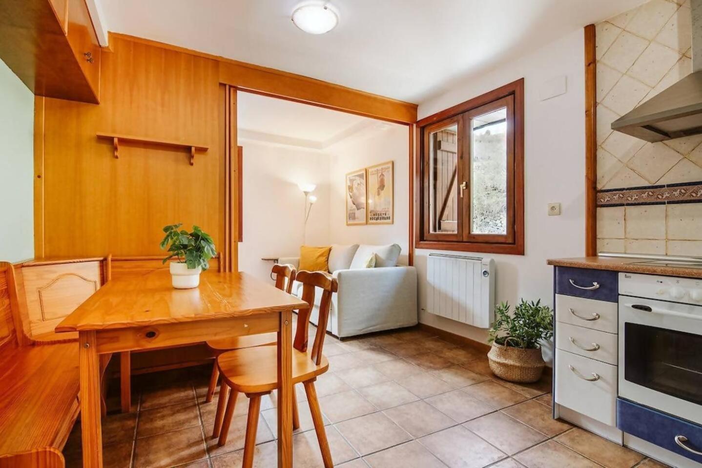 Cantal - apartamento 4 pax en Sallent de Gállego Luaran gambar